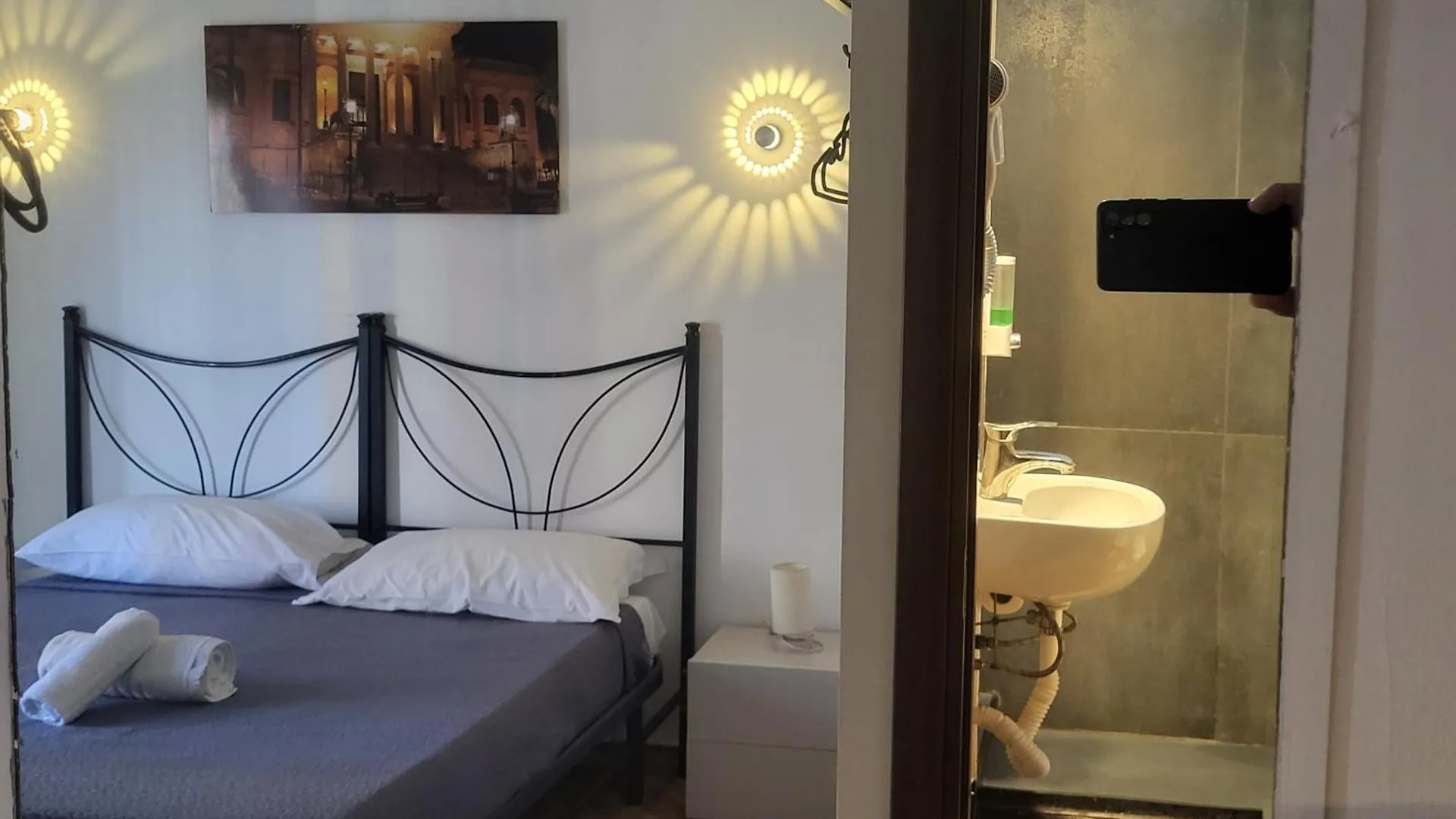 Antadia Terminal Bus Bed & Breakfast Palermo Italy